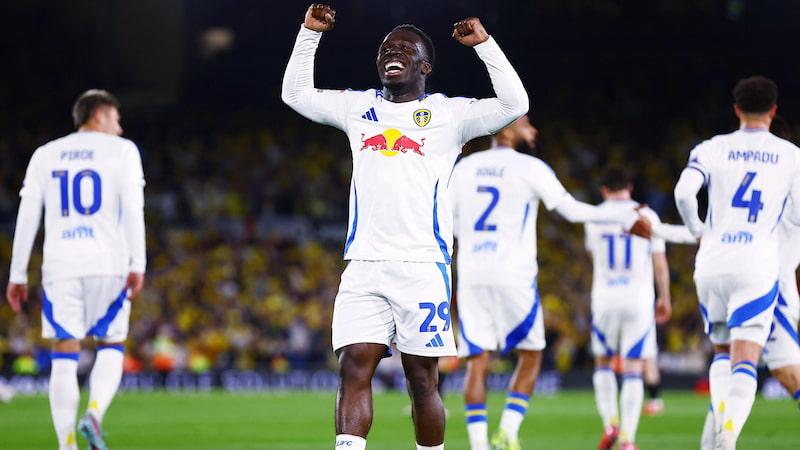 chuyên gia đã dự báo Leeds thắng cả hiệp một và hiệp hai, và họ thắng 4-0